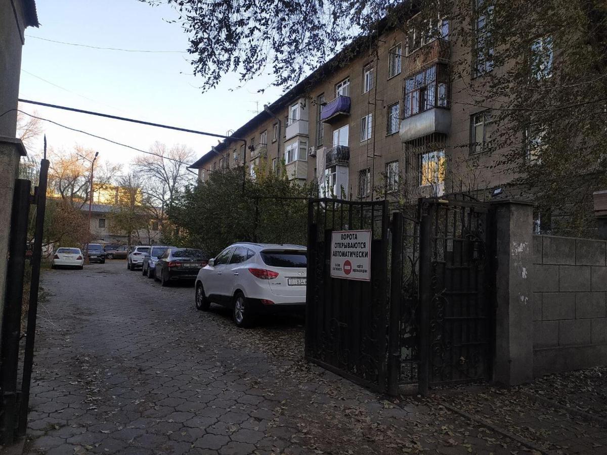 Aura On Erkindik Boulevard Bishkek Ngoại thất bức ảnh